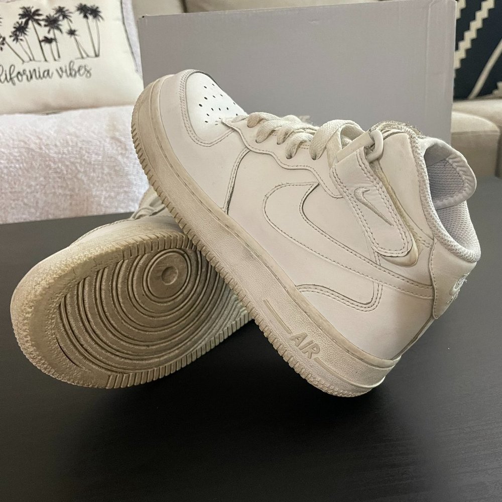 Nike Air Force 1